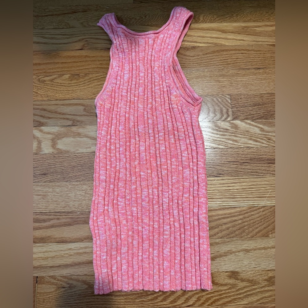 Anthropologie pink ribbed tank top Size
XS. no damage.